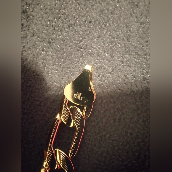 8" 14k Gold Men's Figaro Bracelet - Picture 3 of 8